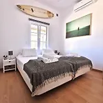 Πανσιόν International Surf School & Camp