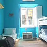 International Surf School & Camp Σάγκρες