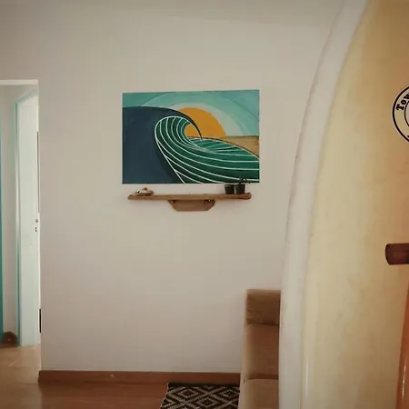 Penzion International Surf School & Camp *